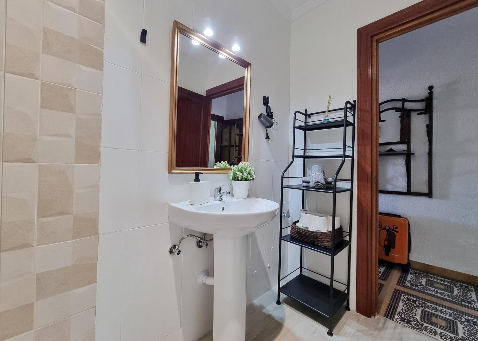 Tinoko Apartament In La Carihuela Beach Torremolinos Buitenkant foto