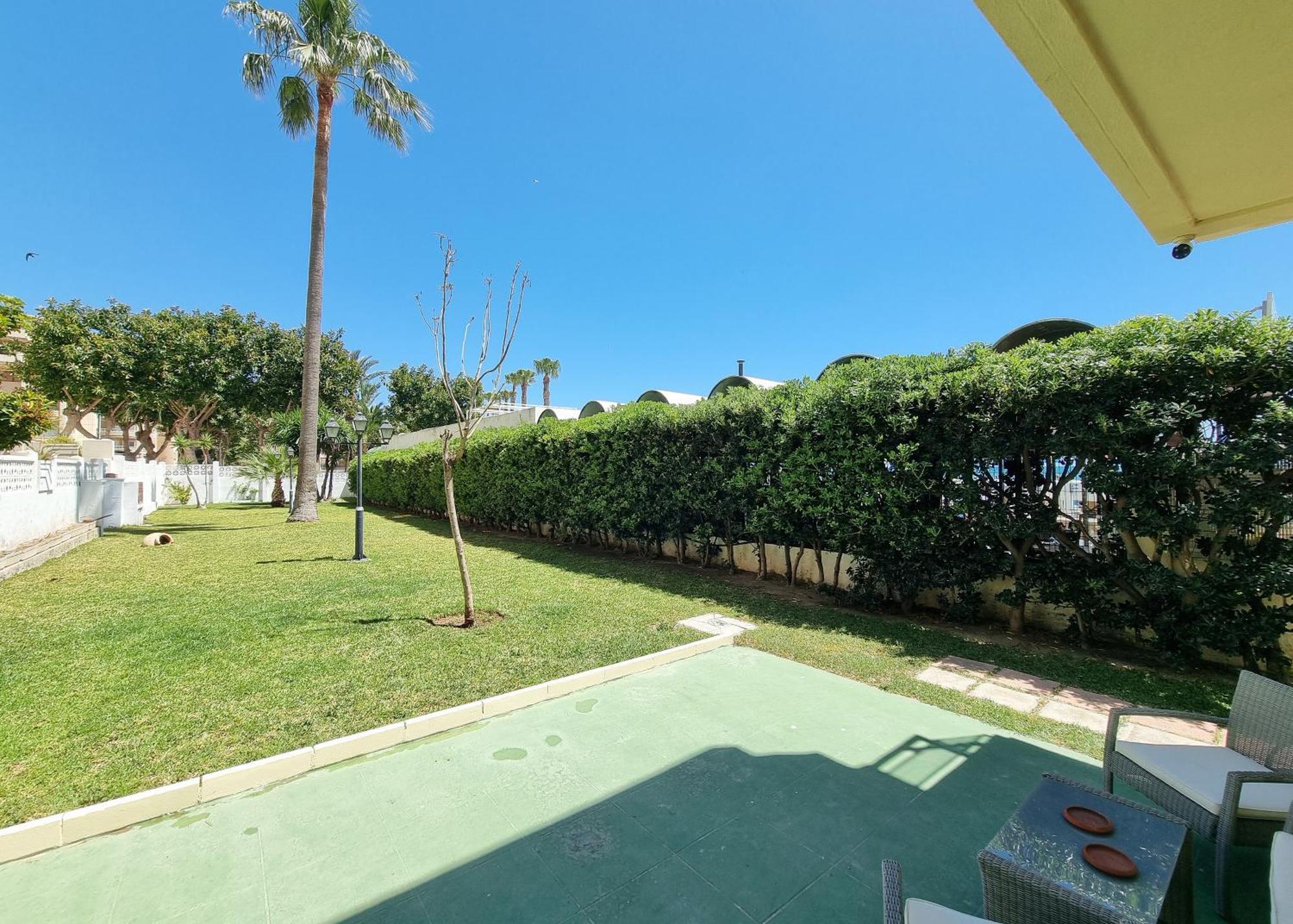 Tinoko Apartament In La Carihuela Beach Torremolinos Buitenkant foto