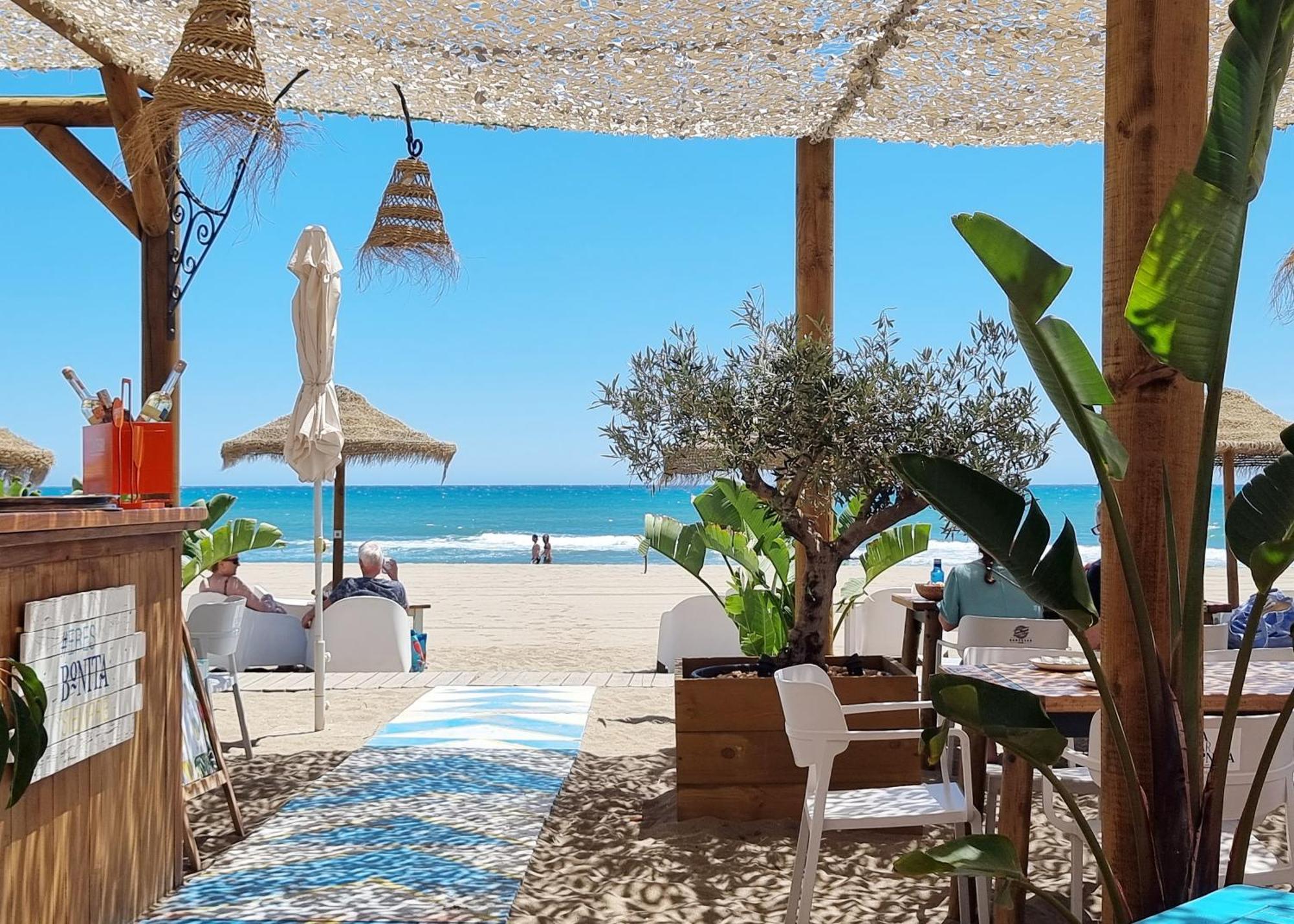 Tinoko Apartament In La Carihuela Beach Torremolinos Buitenkant foto