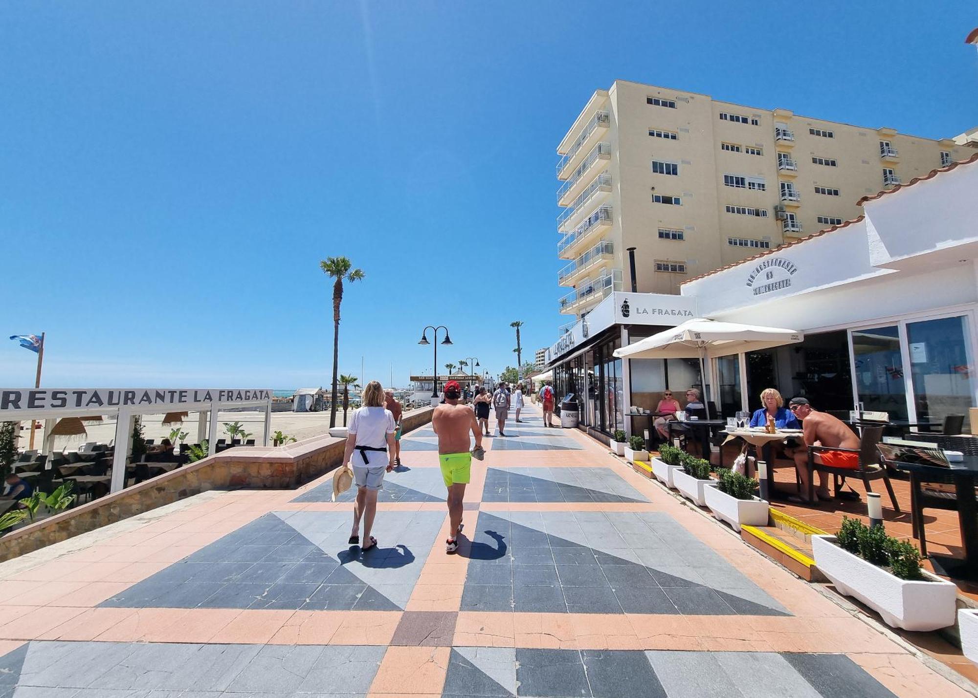 Tinoko Apartament In La Carihuela Beach Torremolinos Buitenkant foto