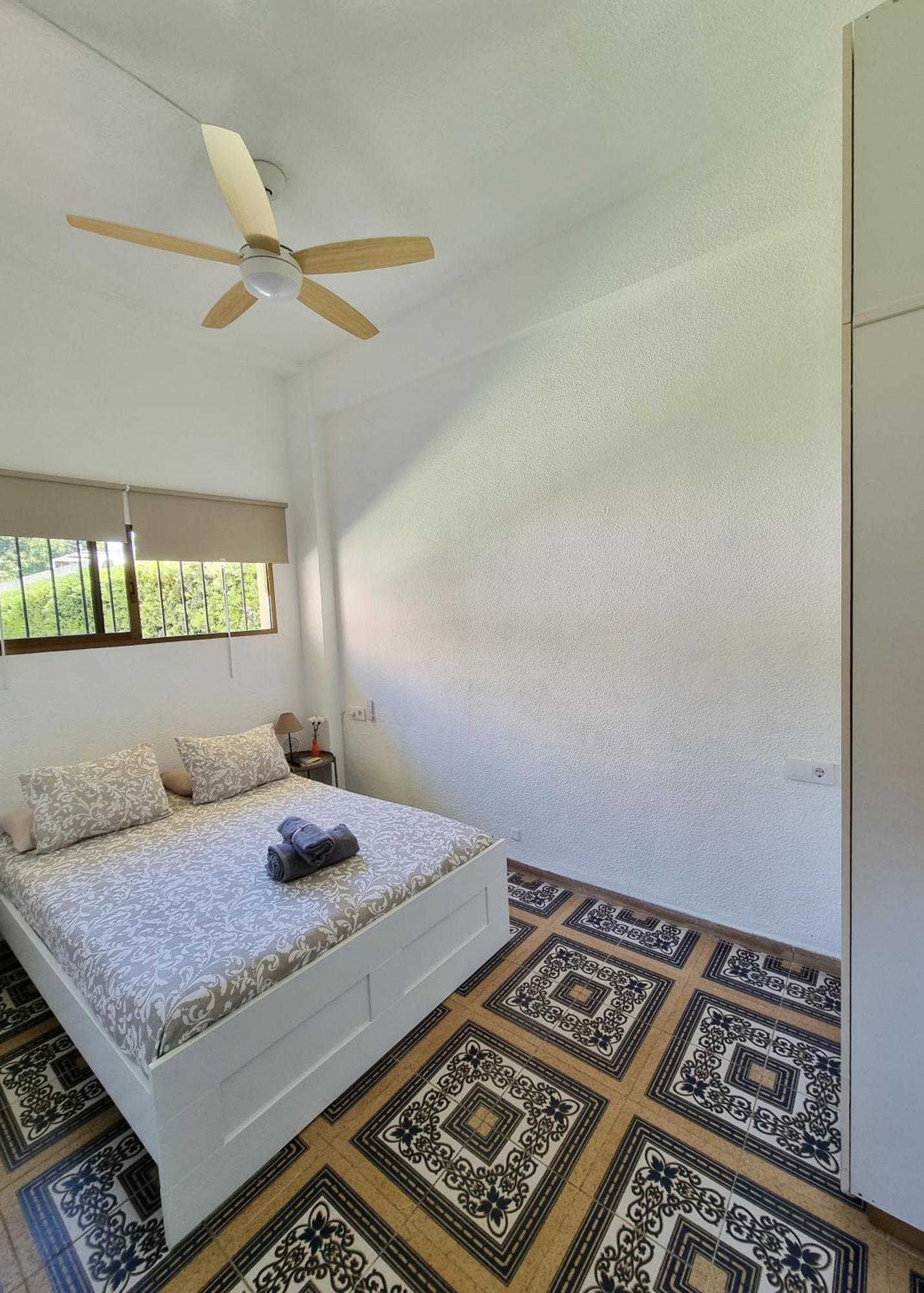 Tinoko Apartament In La Carihuela Beach Torremolinos Buitenkant foto
